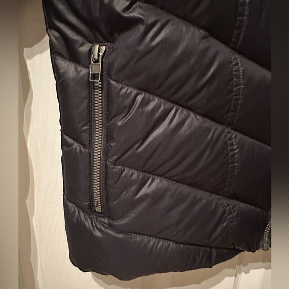 Patagonia Women’s Black Prow Jacket Size XS - Picture 6 of 8